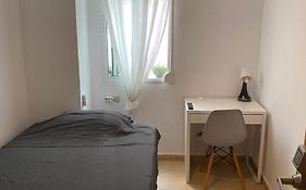 Single Room In My Apartment At The Beach